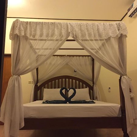 Warung Pantai Bungalows Αμέντ Εξωτερικό φωτογραφία